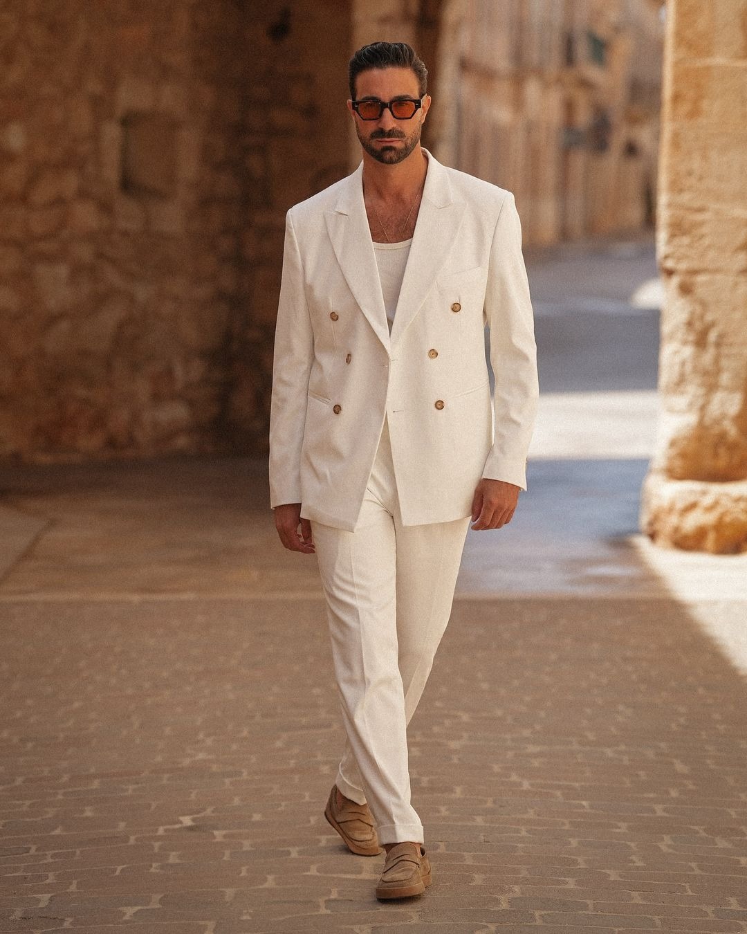 -2024-06-06-12-40-12